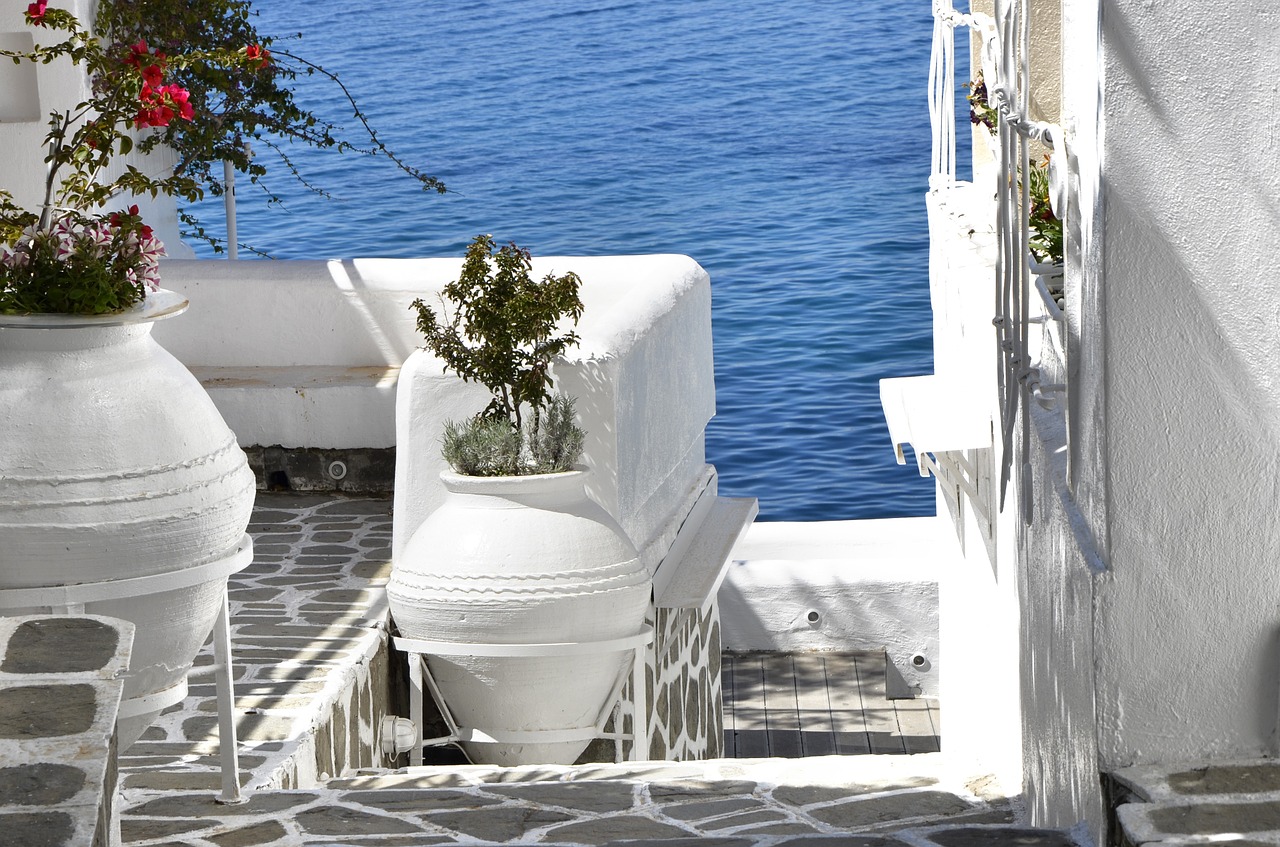 Hotel Zero Energy e mobilità sostenibile nelle isole del Mar Egeo (Grecia)